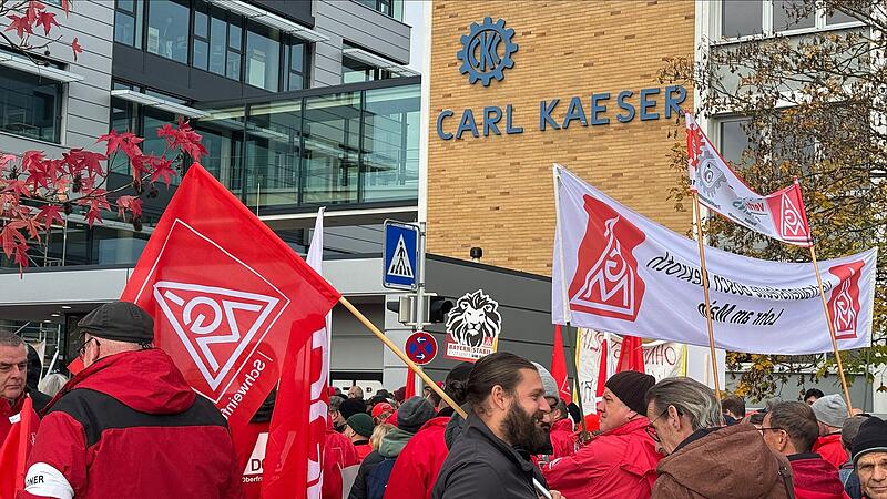 IG Metall: Demo in Coburg vor Verhandlungen mit Arbeitgeber IG Metall: Demo in Coburg vor Verhandlungen mit Arbeitgeber