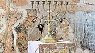 In der ehemaligen Synagoge Laudenbach sicherte ein F&ouml;rderkreis historische Bemalungen.David Laudien