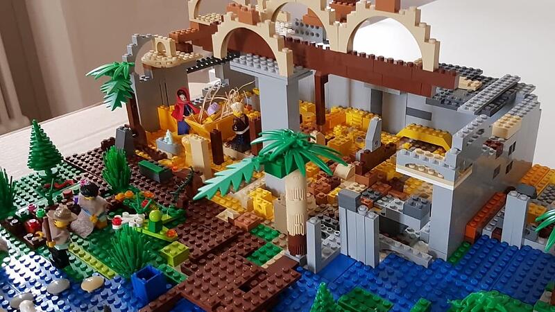 Im Bibelturm in Ha&szlig;furt sind auch Krippen zu sehen, die Kinder liebevoll aus Lego-Steinen gebaut haben.