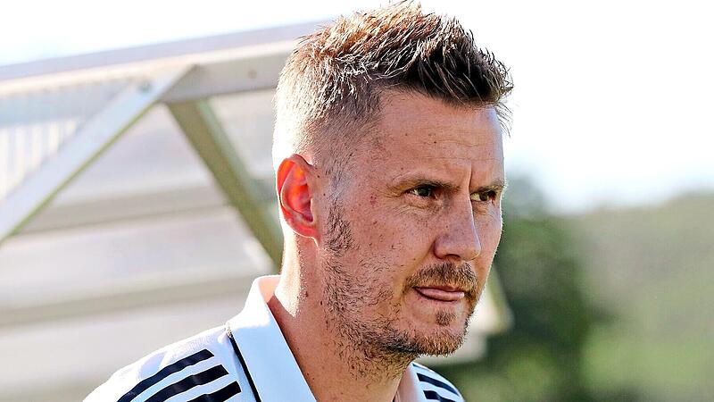 Geschenke erwartet Torsten Oehrl auch im sechsten Jahr als Sassanfahrter Spielertrainer nicht. Der Ex-Profi will den ASV endlich in die Bezirksliga f&uuml;hren.sportpress