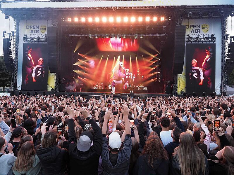 Cro Schlossplatz 2025Cro beim Open-Air-Sommer 2025