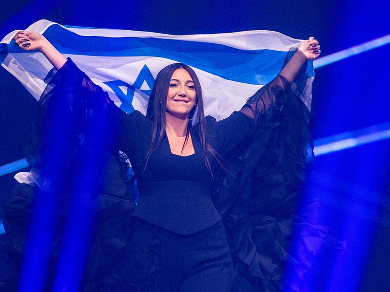 Die israelische Sängerin Yuval Raphael beim 69. ESC Die israelische Sängerin Yuval Raphael beim 69. ESC