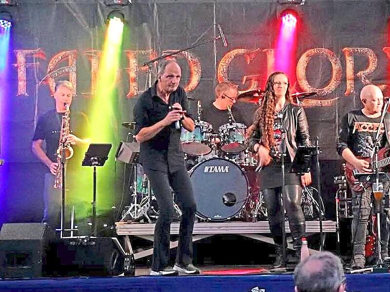 Die Formation Faded Glory ist auf dem besten Weg, eine „Kult-Band“ zu werden.Forchheim & Fränkische Schweiz Die Formation Faded Glory ist auf dem besten Weg, eine „Kult-Band“ zu werden.Forchheim & Fränkische Schweiz