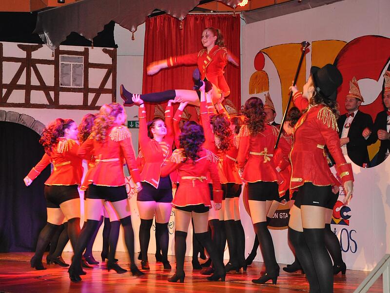 Büttensitzung in Hofheim: Saisonstart beim Carneval Club