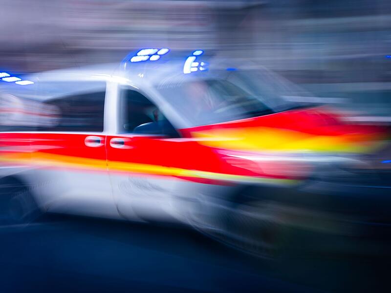Notarzt im Blaulicht-Einsatz Notarzt im Blaulicht-Einsatz