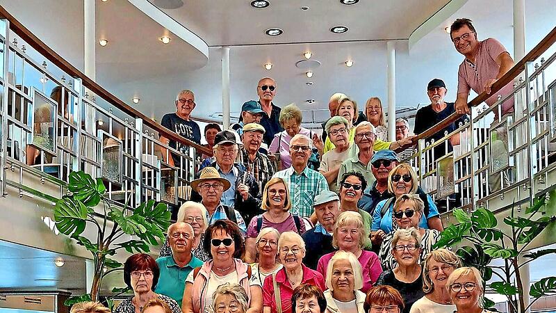 Das Gruppenfoto entstand auf dem Kristallschiff. Europa Union,Kreisverband Hammelburg Das Gruppenfoto entstand auf dem Kristallschiff. Europa Union,Kreisverband Hammelburg