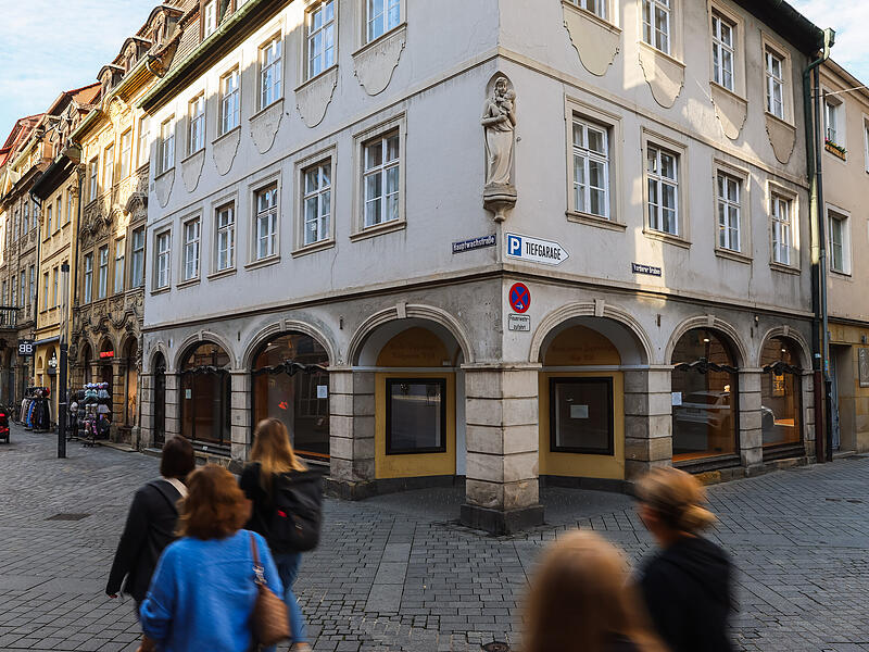 Stiftsladen Der Stiftsladen war während der Restaurierungsarbeiten an der Klosterkirche St. Michael übergangsweise in die Hauptwachstraße 9 eingezogen.