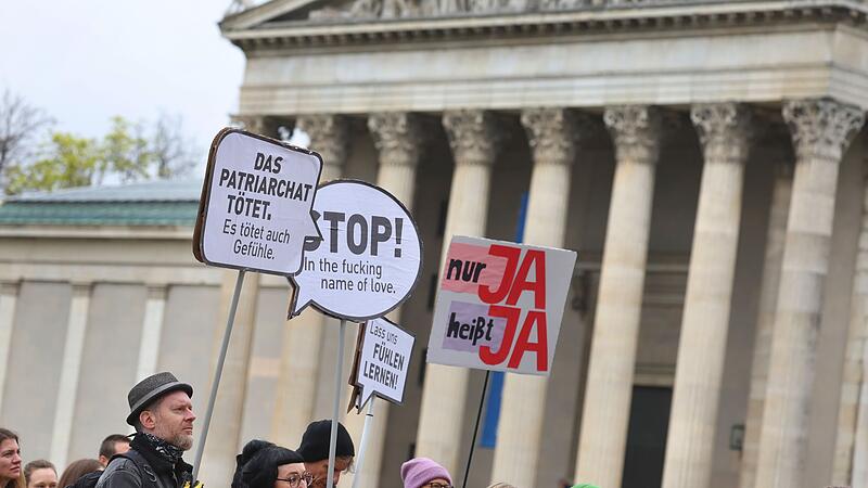 Demonstration gegen sexualisierte Gewalt in München Demonstration gegen sexualisierte Gewalt in München