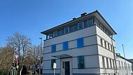 Ende 2024 ist Dietze & Schell hier ausgezogen. Jetzt zieht bald die SÜC in das Gebäude in der Karchestraße 1.