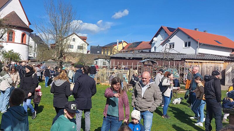 Osternestsuche für Groß und Klein im Begegnungsgarten Thulba. Osternestsuche für Groß und Klein im Begegnungsgarten Thulba.