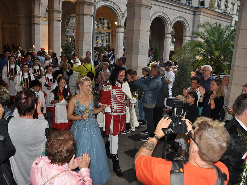 Rakoczy 2024: Festball PolonaiseRakoczy-Fest 2024: Samstag_2024 Rakoczy 2024: Festball Polonaise