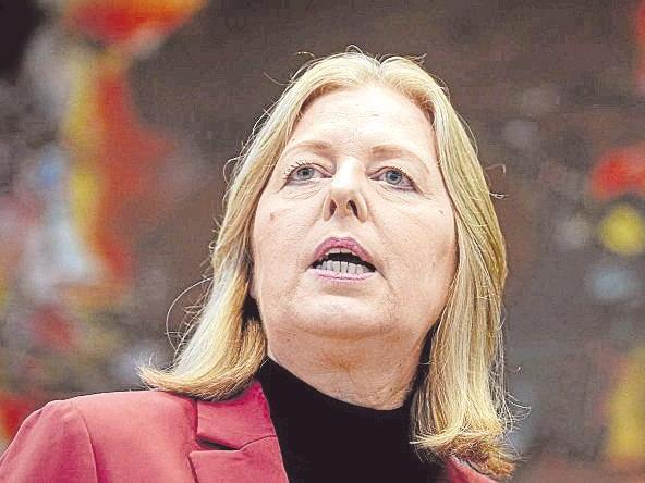 Bas hat es sich mit den Arbeitgebern verscherzt.