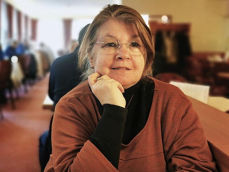 Elizabeth Horn, die Autorin des neuen Kissingen-Krimis „Vier Hunde und ein Todesfall“ Elizabeth Horn, die Autorin des neuen Kissingen-Krimis „Vier Hunde und ein Todesfall“