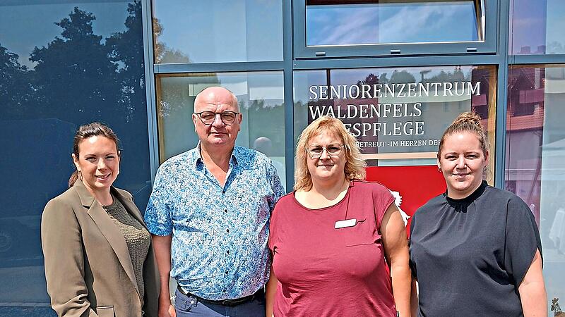 Unser Bild zeigt (von links) Jelena Hilfer (Kreiscaritasverband Bad Kissingen), Martin Pfeuffer und Kristina Klug (beide Carl von Heß Sozialstiftung) sowie Jasmin Laufer (Kreiscaritasverband Bad Kissingen). Michelle Holtackers Unser Bild zeigt (von links) Jelena Hilfer (Kreiscaritasverband Bad Kissingen), Martin Pfeuffer und Kristina Klug (beide Carl von Heß Sozialstiftung) sowie Jasmin Laufer (Kreiscaritasverband Bad Kissingen). Michelle Holtackers