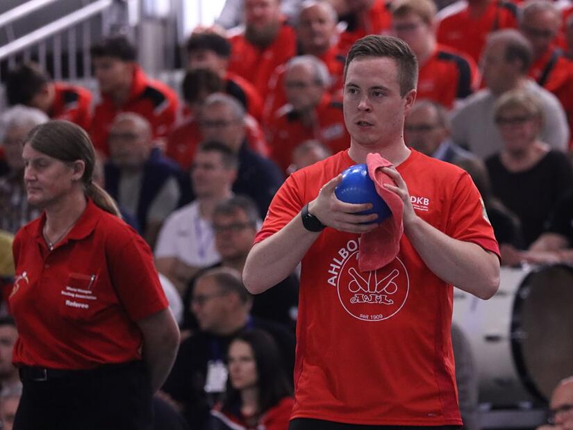 Marco Endres vom SKC Victoria Bamberg gewann bei der Einzel-WM im Sportkegeln überraschend Bronze Marco Endres vom SKC Victoria Bamberg gewann bei der Einzel-WM im Sportkegeln überraschend Bronze