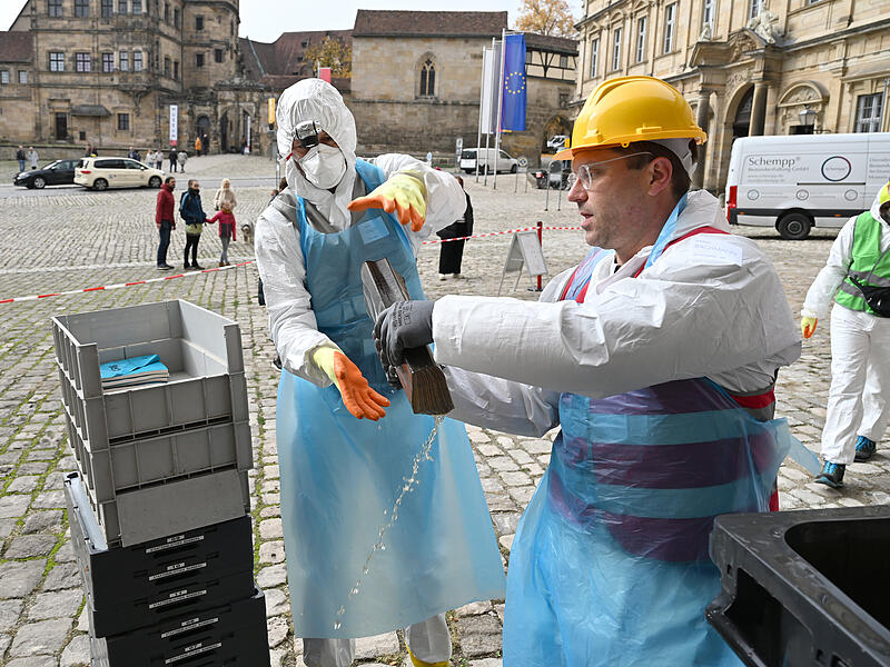Notfallverbund Bamberg &uuml;bt auf dem DomplatzNotfallverbund Bamberg &uuml;bt auf dem Domplatz