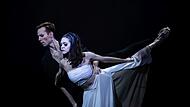 &bdquo;Giselle" feierte Premiere am Landestheater: Karina Campos Sabas in der Titelrolle des Ballett-Klassikers, Lucas Correa Santos als Herzog Albrecht.