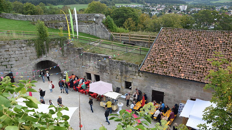 Rosenmesse 2026: Die sch&ouml;nsten Bilder von der Festung RosenbergRosenmesse 2026: Die sch&ouml;nsten Bilder von der Festung Rosenberg