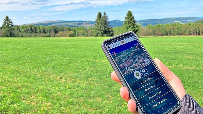 Das Unesco-Biosph&auml;renreservat Rh&ouml;n ist voller Sch&auml;tze, die es zu entdecken gilt. Die neue App ist daf&uuml;r der ideale &bdquo;pers&ouml;nliche Assistent&ldquo;.Mit dem Smartphone in der Hand erh&auml;lt man einen &Uuml;berblick &uuml;ber die Freizeitm&ouml;glichkeiten der Region. Andr&eacute; S...