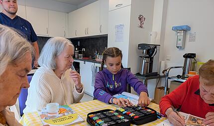 Projekt der K&uuml;nstlerin Nadine Smirnova &bdquo;Kunstbr&uuml;cke der Generationen&ldquo;Forchheim & Fr&auml;nkische Schweiz