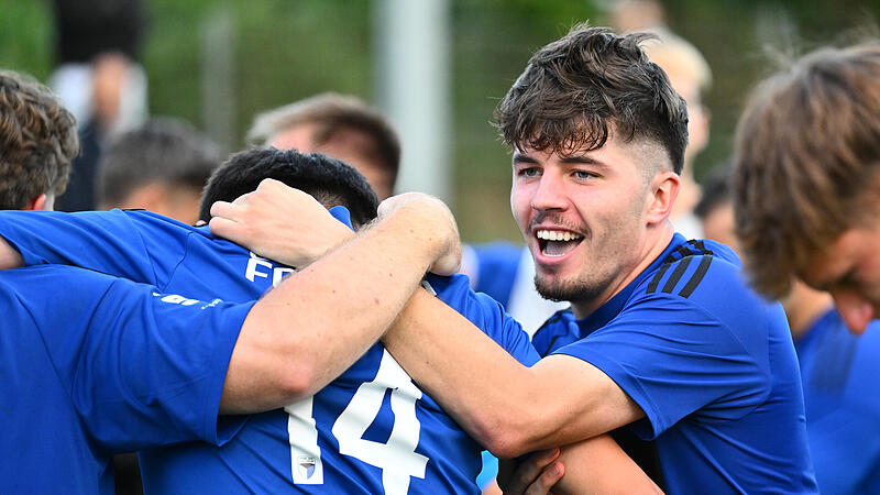 Fabian Männlein hat seit seinem Wechsel zum Jahn viel Freude bereitet. Doch der Offensivspieler verletzt sich im Training schwer.