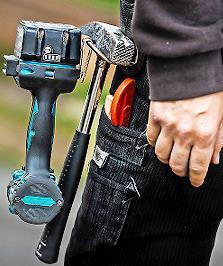 Für Dachdecker gibt es einen speziellen Mindestlohn. Für Dachdecker gibt es einen speziellen Mindestlohn.