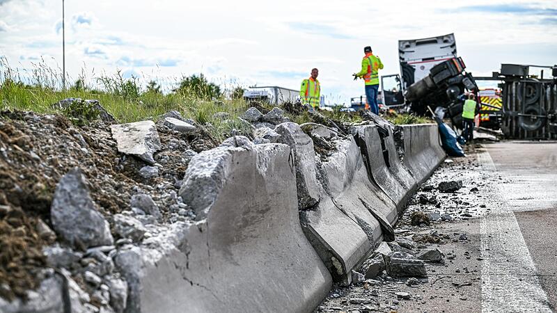 Lkw-Reifenplatzer auf A8 - Stau bis zu acht Kilometer