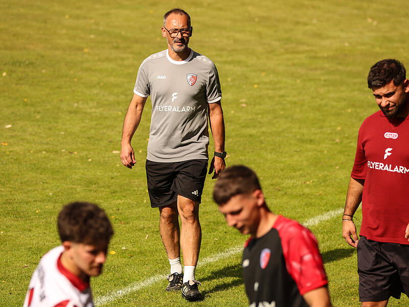 J&uuml;rgen Schneider und der FC Kronach sind auf einem guten Weg.