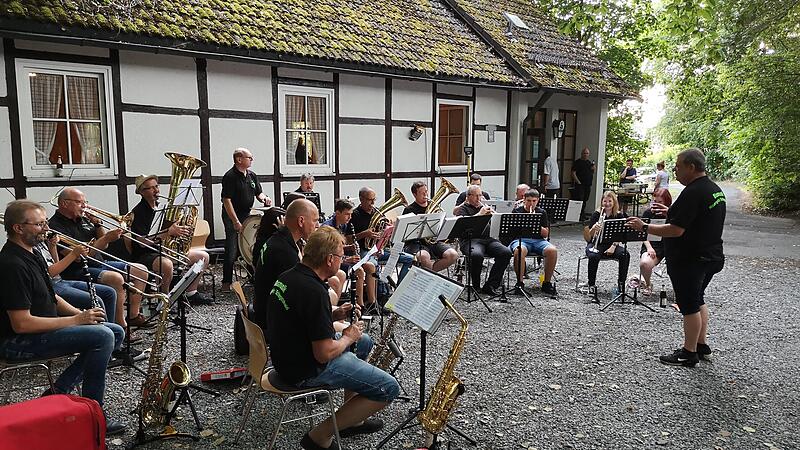 Die Neuengrüner wollen ihr Jugendheim erhalten. Die Stadt Wallenfels will zwar unterstützen, sieht die Kirche aber zuerst in der Verantwortung.