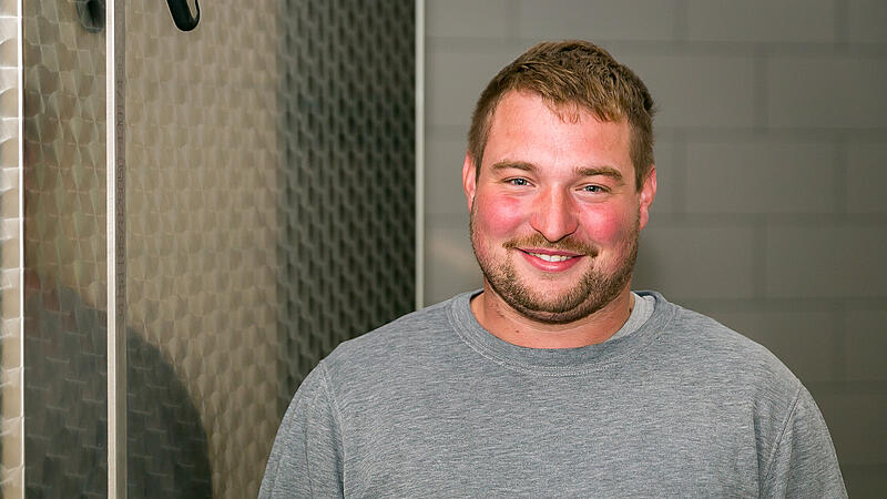 Robin K&ouml;rber wagt den beruflichen Neuanfang: Der 26-J&auml;hrige baut derzeit ein Schlachthaus im G&ouml;&szlig;weinsteiner Ortsteil Leimersberg. Klein, nah, tierfreundlich, wie er sagt. Und das Projekt verspricht schon jetzt Erfolg.