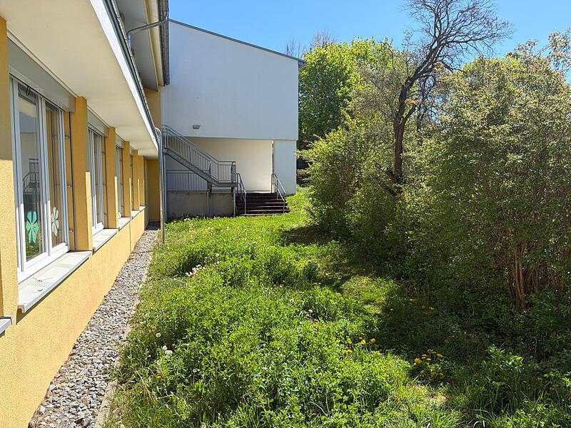 neue Gestaltung an der Schule Fuchsstadt Dieser Bereich an der Schule soll neu gestaltet werden.
