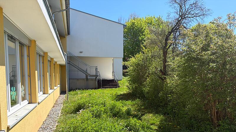 neue Gestaltung an der Schule Fuchsstadt Dieser Bereich an der Schule soll neu gestaltet werden.