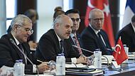 Am Donnerstag sitzt Akif Cagatay Kilic (Mitte) mit am Tisch, wenn in Brüssel über den Nato-Beitritt Schwedens verhandelt wird.