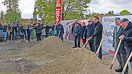 Spatenstich für die Mehrzweckhalle, das wohl wichtigste und größte Projekt der Stadt Baunach seit dem Umbau der ehemaligen Brauerei Lechner-Bräu zum Bürgerhaus.