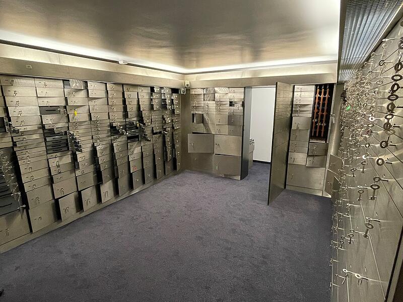 Der Raum mit den Schlie&szlig;f&auml;chern im Untergeschoss k&ouml;nnte sich f&uuml;r Escape-Touren oder Ausstellungen anbieten.