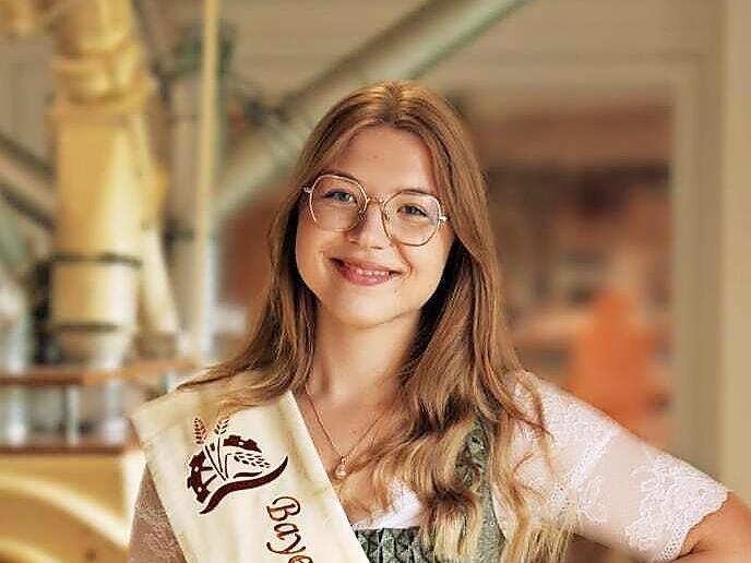 Die Mehlkönigin Luise Winkler. Die Mehlkönigin Luise Winkler.