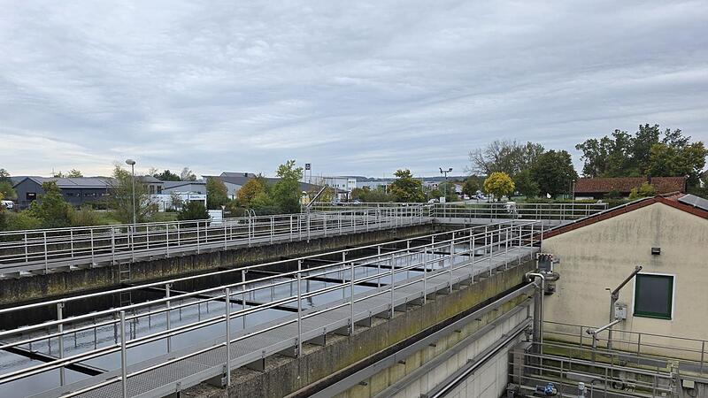 Der Beton in den Belebungsbecken ist in die Jahre gekommen und muss saniert werden.Maximilian Neumann