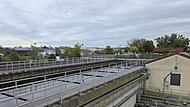 Der Beton in den Belebungsbecken ist in die Jahre gekommen und muss saniert werden.Maximilian Neumann Der Beton in den Belebungsbecken ist in die Jahre gekommen und muss saniert werden.Maximilian Neumann