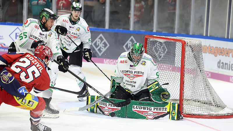 Schon eng zusammen, und trotzdem fielen in sechs Scheiben ins Netz: F&uuml;r H&ouml;chstadts Goalie Nico Zimmermann war gegen den Deggendorfer SC nach etwas mehr als einer halben Stunde Schluss. Luca Ganz kam zu seiner Pflichtspielpremiere f&uuml;r die Alligators.