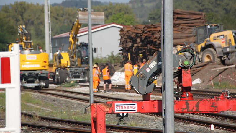 In Hammelburg und Umgebung werden noch bis Mitte September die Gleise erneuert.