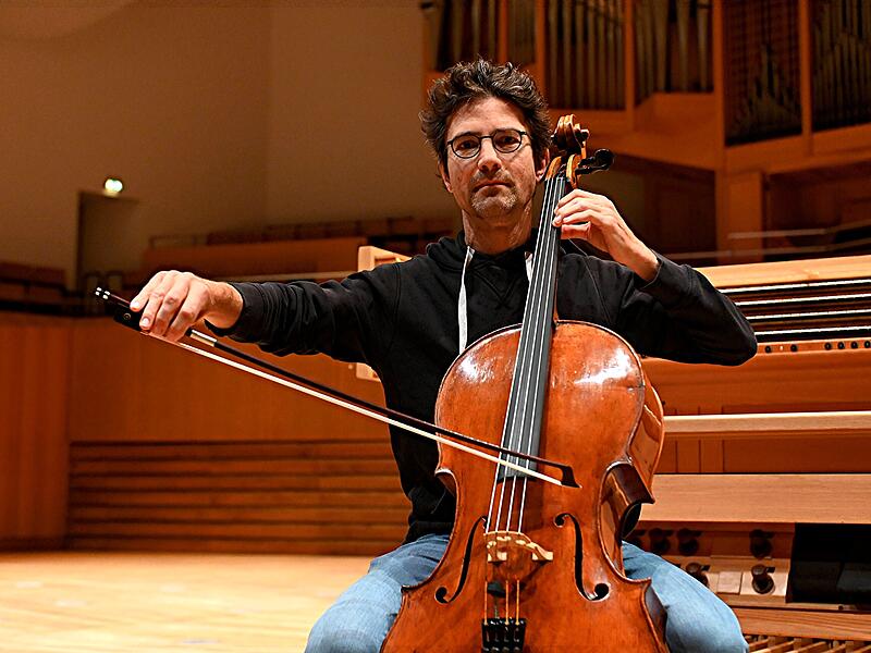 Markus Mayers spielt seit 1994 Cello bei den Bamberger Symphonikern