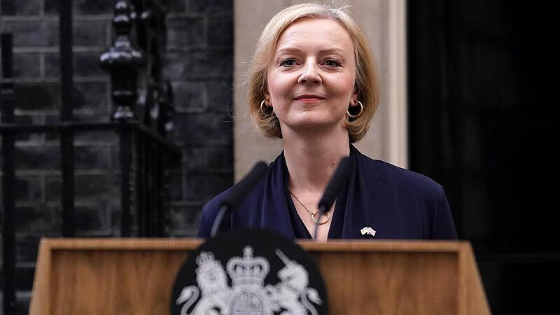 Die britische Premierministerin Liz Truss gab am Donnerstag bekannt, dass sie von ihrem Amt  zur&uuml;cktritt.
