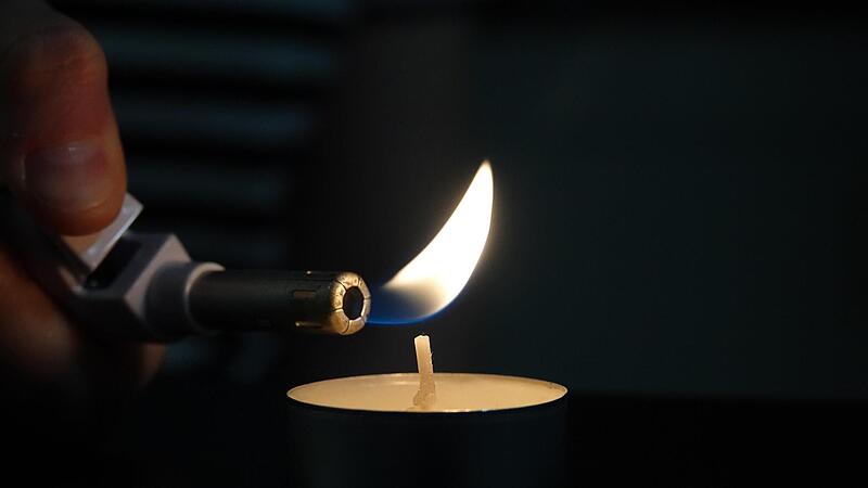 Kerzen sind bei einem m&ouml;glichen Blackout von  unsch&auml;tzbarem Wert. Sie geben nicht nur Licht, sondern auch W&auml;rme ab.