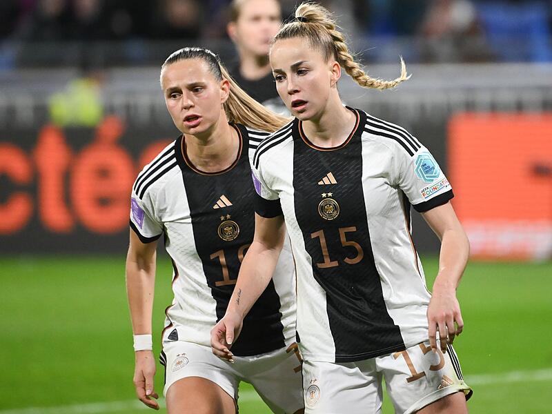 Klara B&uuml;hl und Giulia Gwinn