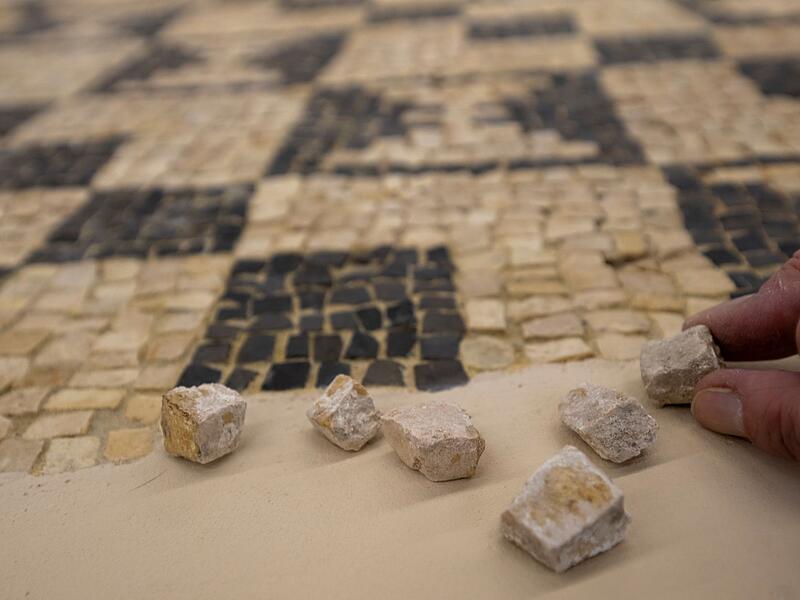 Augsburg pr&auml;sentiert restauriertes r&ouml;misches Mosaik