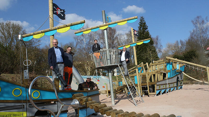 Neustadt Freizeitpark: Piratenschiff Einweihung