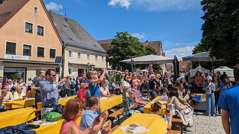Auch auf dem Marktplatz war viel los.Forchheim & Fränkische Schweiz Auch auf dem Marktplatz war viel los.Forchheim & Fränkische Schweiz