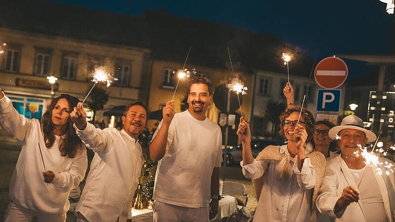 Beim &bdquo;Diner en blanc&ldquo; herrschte wieder eine ganz besondere Stimmung.