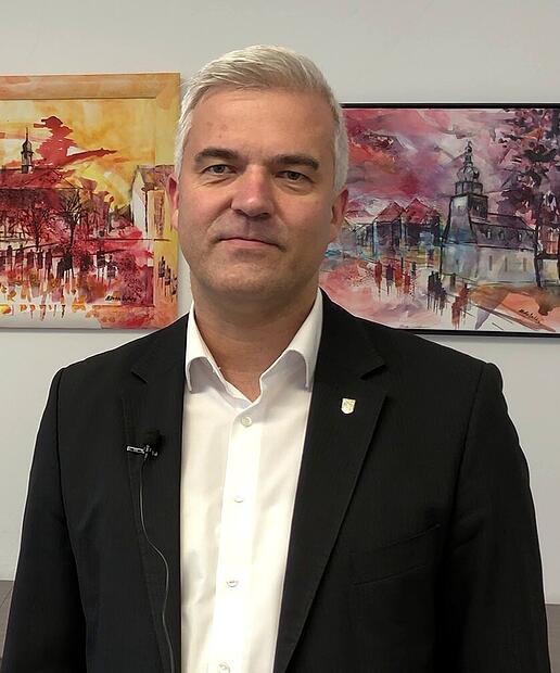 Bürgermeister Timo Ehrhardt wurde einstimmig zum Bürgermeisterkandidaten der SPD und Wählergemeinschaft Ludwigsstad gewählt.