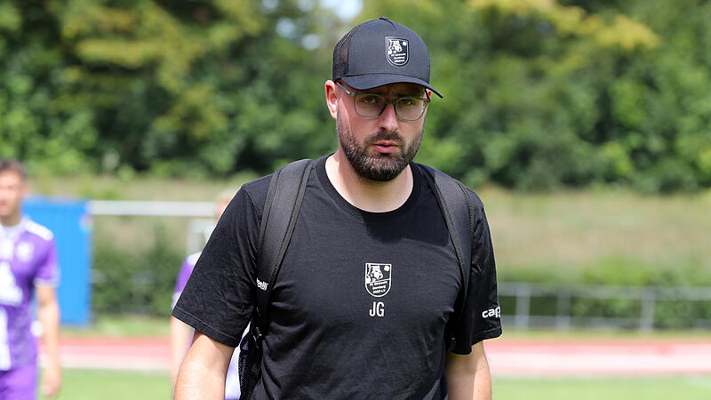 Nach zwei Roten Karten endete Bambergs Hinspiel gegen Weiden 1:1. Vor dem Wiedersehen in der Oberpfalz am Dienstag ordnet FCE-Coach Jan Gernlein den Fehlstart in die Restrunde ein.